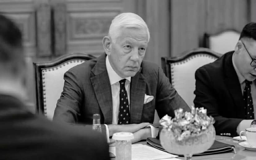 "ОЮУ ТОЛГОЙ" ОРДЫГ МОНГОЛЧУУДАД АШИГТАЙ БОЛГОХОД БУУЛТ ХИЙСЭН ГЭГДЭЖ БУЙ "РИО ТИНТО" КОМПАНИЙН ТУЗ-ИЙН ДАРГА ДОМИНИК БАРТОН ГЭЖ ХЭН БЭ?